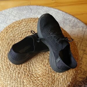 Skechers Black Casual Sneakers Minimalist Design